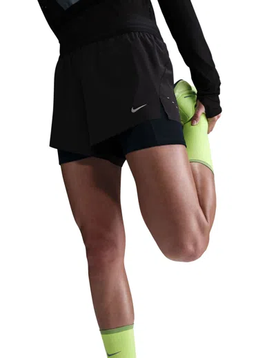 NIKE WOMEN'S SWIFT DRI-FIT MID-RISE 2-IN-1 RUNNING SHORTS