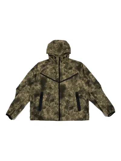 NIKE WOVEN HOODED WINDRUNNER JACKET