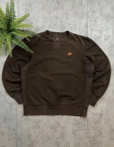 NIKE X VINTAGE 00S NIKE RETRO LOGO VINTAGE Y2K BLANK OVERSIZED SWEATSHIRT