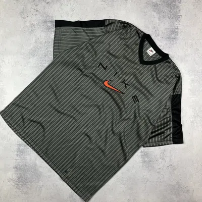 NIKE X VINTAGE NIKE BIG LOGO Y2K JERSEY TEE 90’S