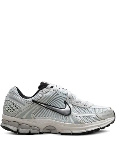 NIKE ZOOM VOMERO 5 "LIGHT SILVER/CHROME" SNEAKERS