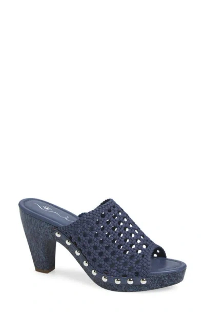 NINA NINA URSULA SLIDE SANDAL