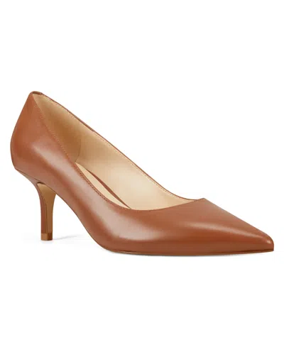 NINE WEST WOMEN'S ARLENE KITTEN HEEL POINTY TOE PUMPS