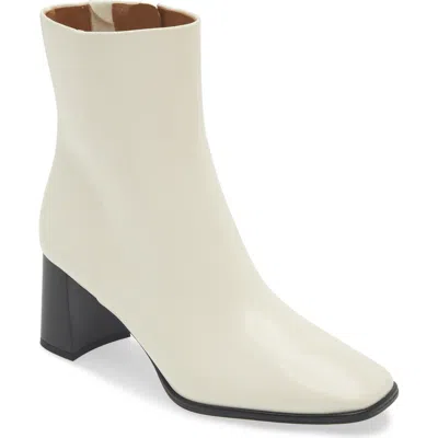 NORDSTROM RACK NORDSTROM RACK NORMANDY BLOCK HEEL BOOTIE