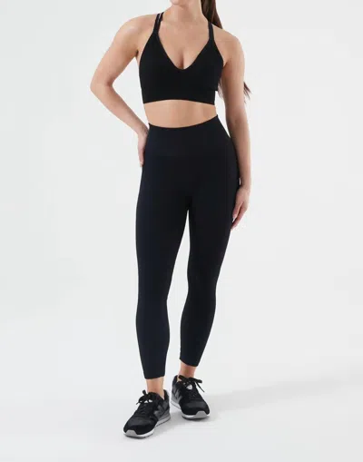 NUX CHLOE SPORTS BRA IN BLACK