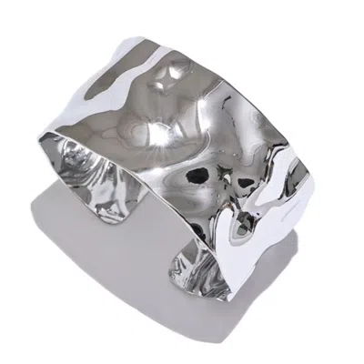 OLIVIA LE WOMEN'S SILVER RHEA HAMMERED OPEN CUFF BRACELET