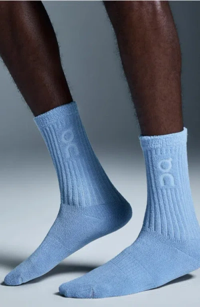 ON COTTON TERRY CREW SOCKS