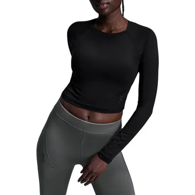 ON STUDIO LONG SLEEVE CROP TOP