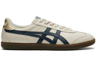 ONITSUKA TIGER MEN'S ONITSUKA TIGER TOKUTEN GUM SNEAKERS IN BIRCH/IRON NAVY BLUE