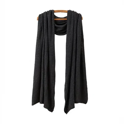OUBAS WOMEN'S BLACK / GREY FINE LAMBSWOOL BRANT WRAP IN CHARCOAL
