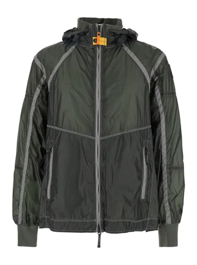 PARAJUMPERS 'EDGE' GREEN JACKET WITH LOGO PATCH ON THE SLEEVE AND SHOULDER STRAPS ON THE BACK IN TECH FABRIC MAN