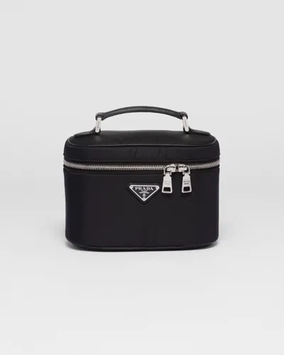 PRADA LUNCHBOX-HÜLLE AUS RE-NYLON