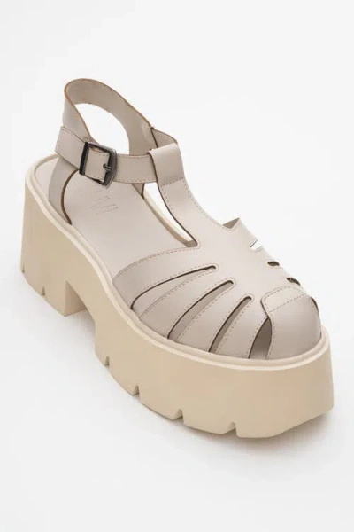 PROLOGUE SHOES PROLOGUE SHOES VERUA PLATFORM SANDAL