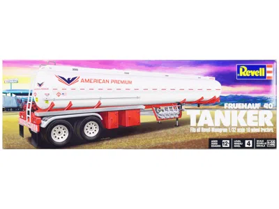 REVELL LEVEL 4 MODEL KIT FRUEHAUF 40' TANKER TRAILER 1/32 SCALE MODEL BY REVELL