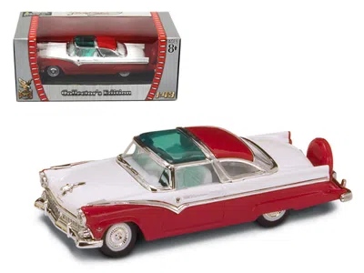 ROAD SIGNATURE 1955 FORD CROWN VICTORIA RED AND WHITE 1/43 DIECAST MODEL CAR BY ROAD SIGNATURE