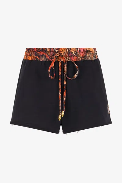 ROBERTO CAVALLI SPORTLICHE SHORTS MIT PRINT PYTHON AM BUND