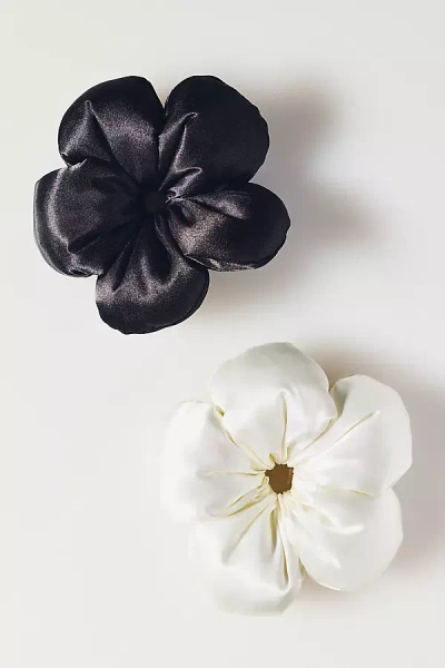 SCOOPS BEAUTY FLOWER SCRUNCHIES, SET OF 2