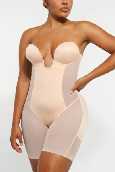 SHAPELLX SHAPELLX DEEP PLUNGE BUTT LIFTING SHAPING BODYSUIT