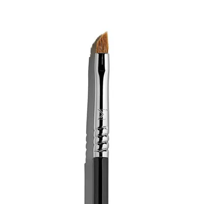 SIGMA BEAUTY E06 WINGED LINER BRUSH