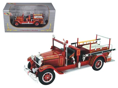 SIGNATURE MODELS 1928 STUDEBAKER FIRE ENGINE RED 1/32 DIECAST MODEL BY SIGNATURE MODELS