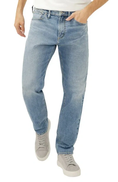 SILVER JEANS CO. SILVER JEANS CO. MACHRAY ATHLETIC FIT STRAIGHT LEG JEANS