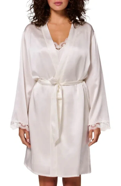 SIMONE PERELE SIMONE PERELE LOVE ME LACE TRIM SILK BLEND ROBE
