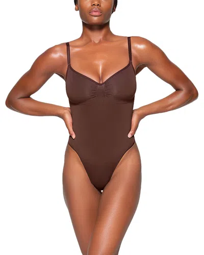 SKIMS SEAMLESS SCULPT THONG BODYSUIT