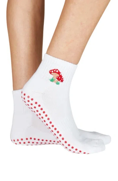 SOULS. SOULS. MUSHROOM ANKLE GRIP SOCKS