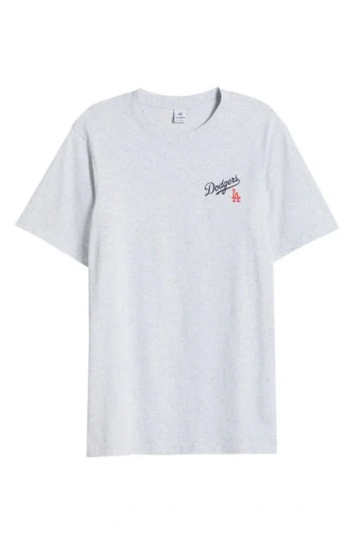 SPORTY AND RICH SPORTY & RICH DODGERS SERIF GRAPHIC T-SHIRT