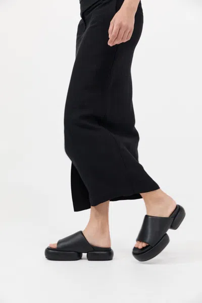 ST AGNI MINIMAL PILLOW SLIDES