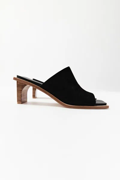 ST AGNI RAW EDGE HEEL