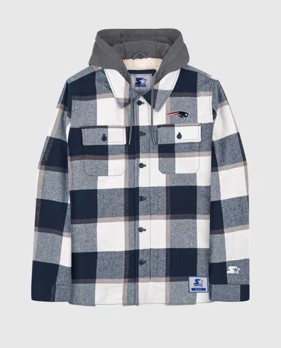 STARTER MEN'S NEW ENGLAND PATRIOTS SHERPA LINED PLAID JACKET IN NAVY