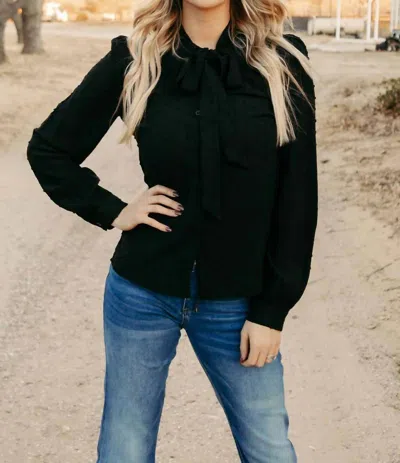 STERLING KREEK BUSINESS BABE TEE TOP IN BLACK