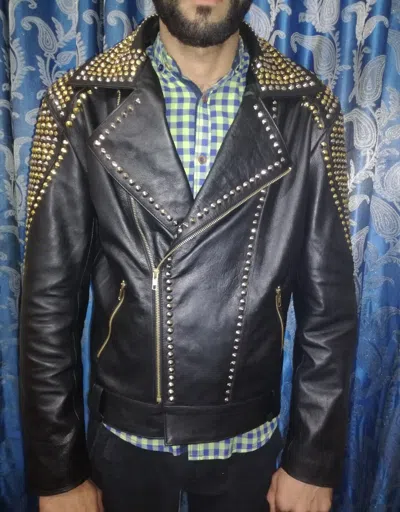 STYLE MENS BRANDO PUNK STYLE WITH GOLDEN STUDDED BLACK MOTOR BIKE LEATHER JACKET.