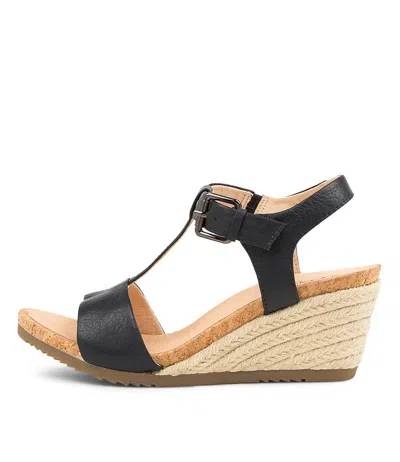 SUPERSOFT SUPERSOFT ALOOSIE BLACK LEATHER WOMENS SHOES CASUAL SANDALS HEELED