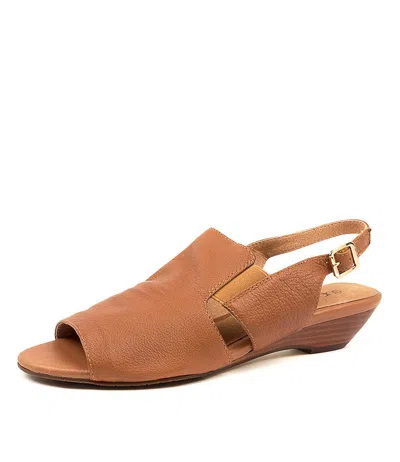 SUPERSOFT SUPERSOFT BENELLA BLACK LEATHER WOMENS SHOES CASUAL SANDALS HEELED