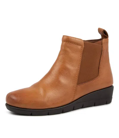 SUPERSOFT SUPERSOFT MASSIE BLACK LEATHER WOMENS SHOES CASUAL BOOTS ANKLE