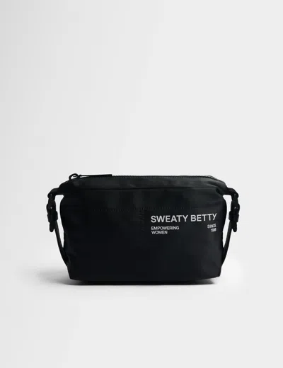 SWEATY BETTY WOMEN'S STRIVE WASHBAG