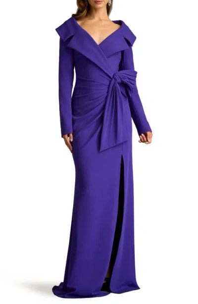 TADASHI SHOJI TADASHI SHOJI PORTRAIT COLLAR LONG SLEEVE SHEATH GOWN