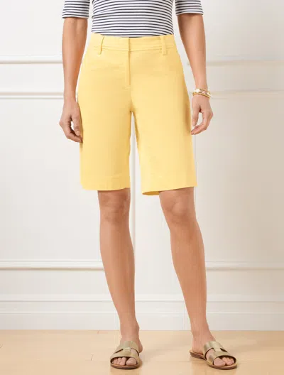 TALBOTS PETITE - PERFECT SHORTS - 9Â - CORN SILK - 12 TALBOTS