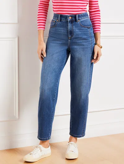 TALBOTS PLUS SIZE - RELAXED TAPERED BARREL LEG JEANS - QUINN WASH - 18 TALBOTS