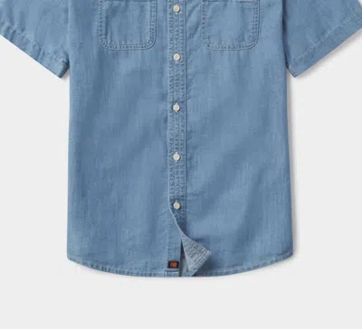 THE NORMAL BRAND MEN'S CHAMBRAY SHORT SLEEVE BUTTON UP IN MEDIUM WASH