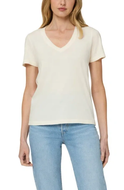 THE STANDARD STITCH THE STANDARD STITCH THE V NECK TEE