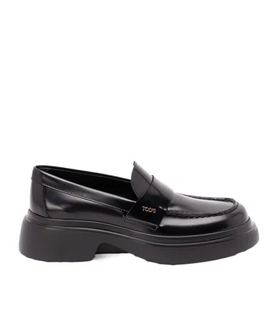 TOD'S TOD'S LOGO PLAQUE SLIP-ON LOAFERS