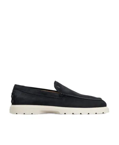 TOD'S TOD'S ROUND TOE SLIP-ON LOAFERS