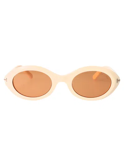 TOM FORD TOM FORD OVAL SUNGLASSES FT1186/S 25 E