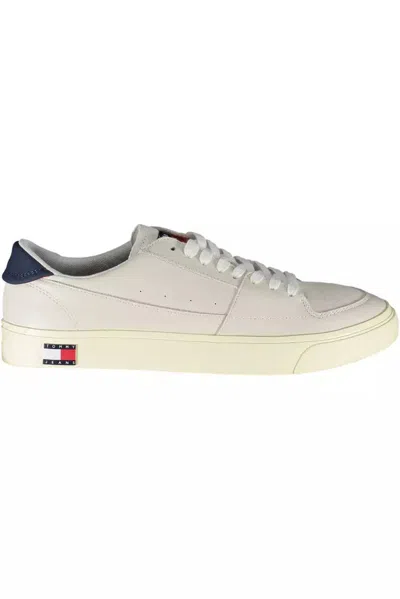 TOMMY HILFIGER ECO-CONSCIOUS WHITE SNEAKERS WITH LOGO DETAIL