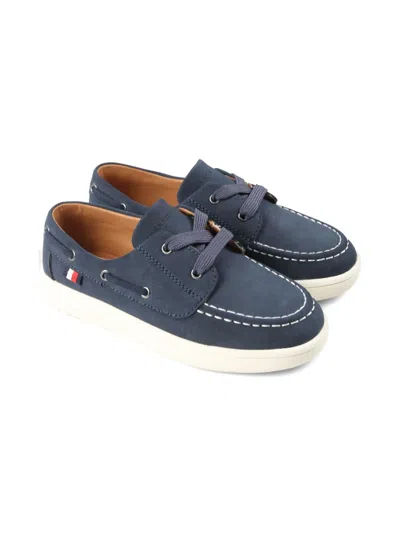 TOMMY HILFIGER JUNIOR LOGO-PATCH DECK SHOES