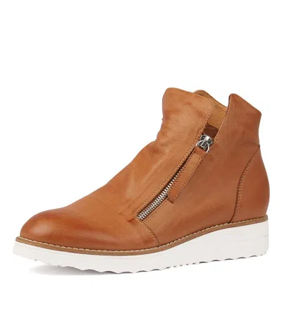 TOP END TOP END OHMY CHAMPAGNE LEATHER ANKLE BOOTS WOMENS SHOES CASUAL