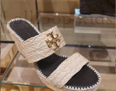 TORY BURCH TORY BURCH EVERLY RAFFIA WEDGE COMFORT SLIDE SANDAL
